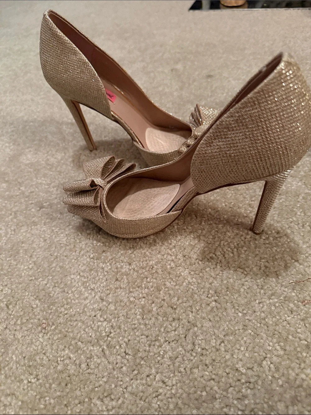 Betsey Johnson Gold Glitter Pointed Bow Pumps